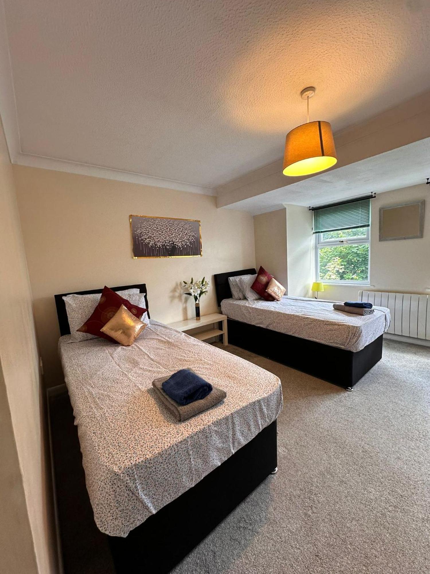 Lovely 1Bedrood Apartment Γκίλντφορντ Εξωτερικό φωτογραφία